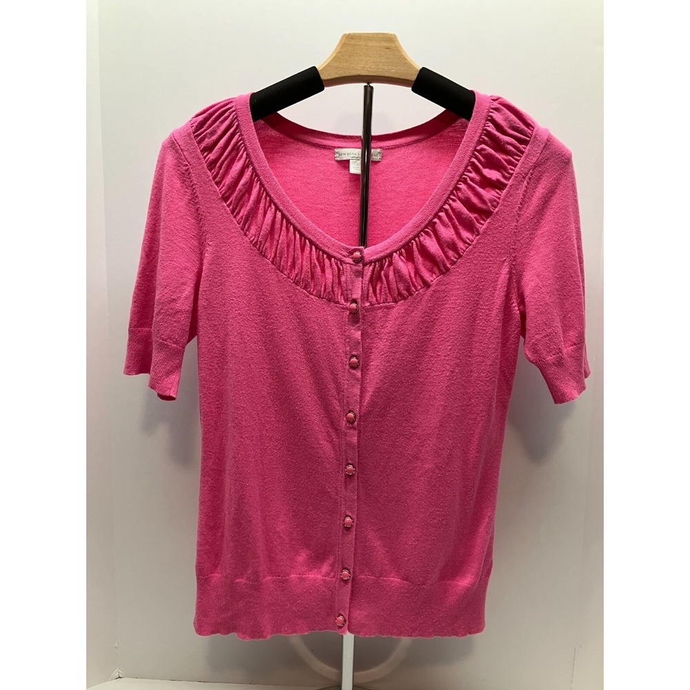 New York & Company Pink Button Up Short Sleeve Lightweight Sweater Size‎ M